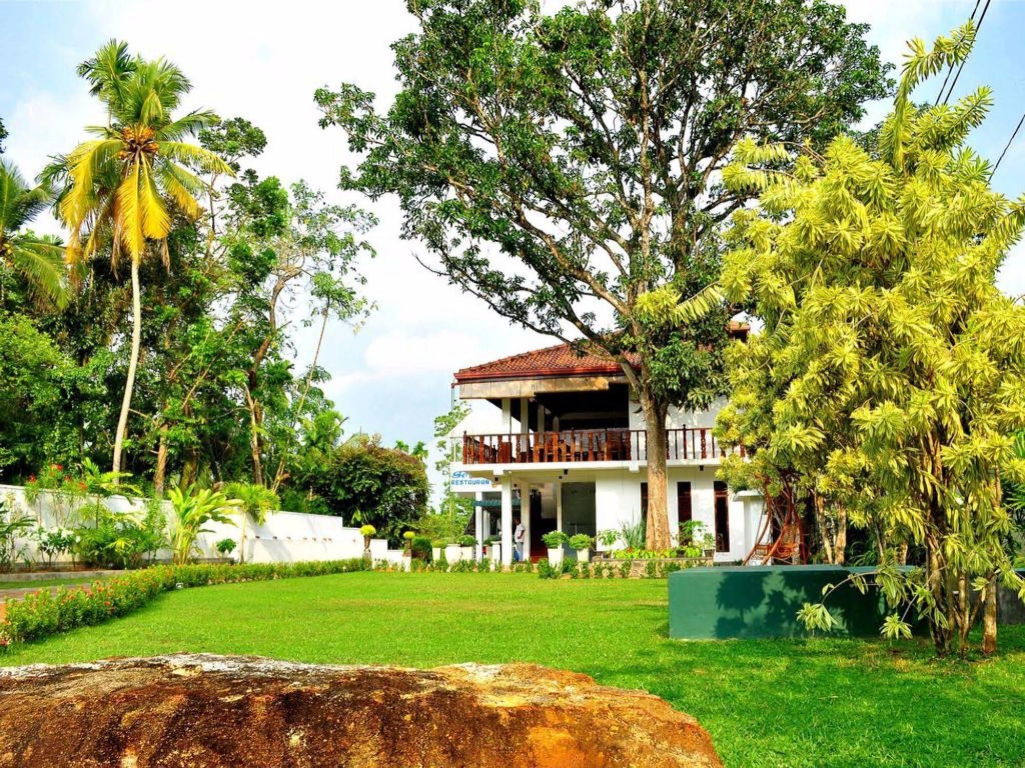 Rockery Villa Ayurveda Бентота Экстерьер фото